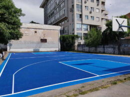 Teren u skolskom dvoristu, Beograd