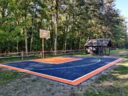 Teren za basket u dvoristu, Bezdan