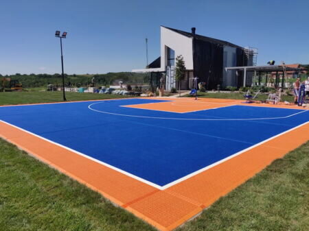 teren za basket u dvoristu