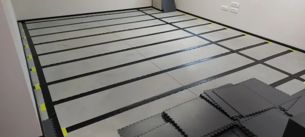 ESD antistatik pod u HTEC pogonu u Nišu