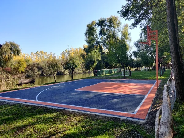 Bergo multisport teren, Bezdan
