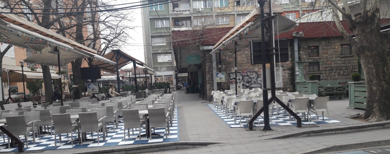 Bergo podloga u bašti Cafe Arabika u Kruševcu