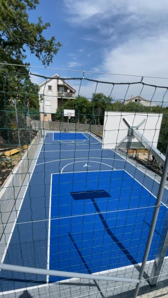 Teren za basket, ostrvo Krk