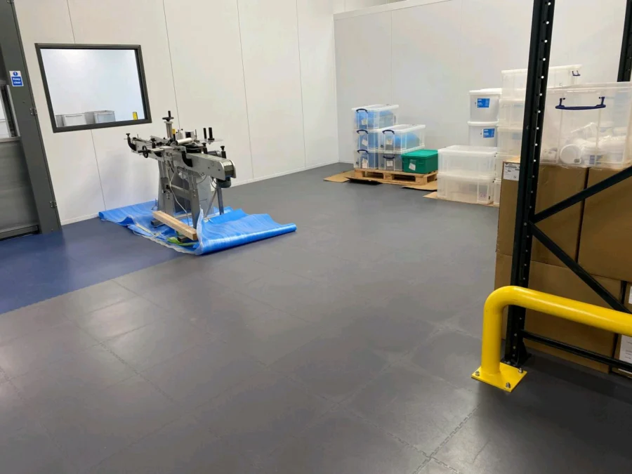 pod u farmaceutskom magacinu